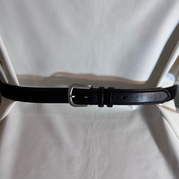 LEATHER BELT Sz 42 Smooth Plain Leather Dark Brown 47”x1.25” Silver Toned Buckle - Picture 1 of 8